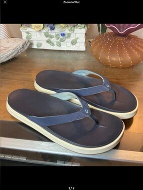 OLUKAI WOMENS NU’ A PI’O THONG SANDALS SZ 10